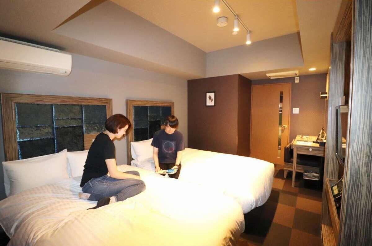 难波大国町瑞利弗酒店 3* 大阪